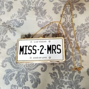 Aldo Miss 2 Mrs. Clutch